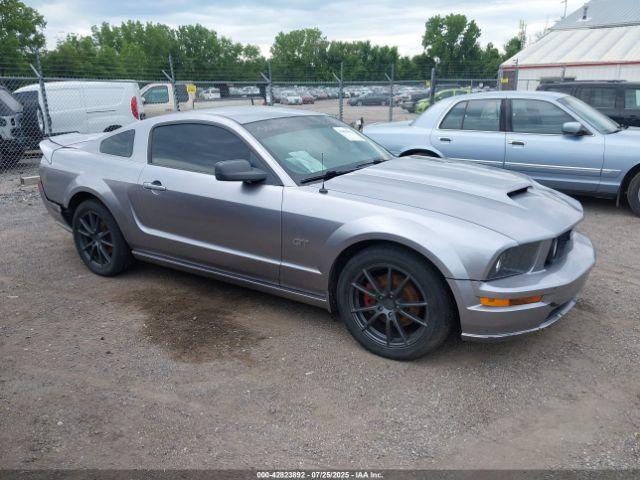  Salvage Ford Mustang