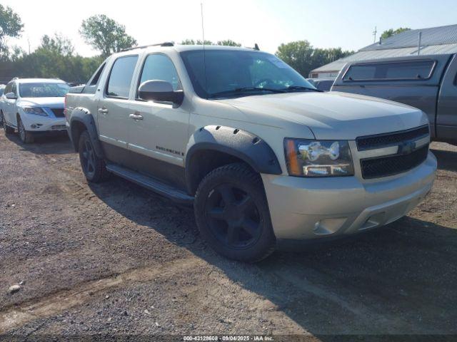  Salvage Chevrolet Avalanche 1500