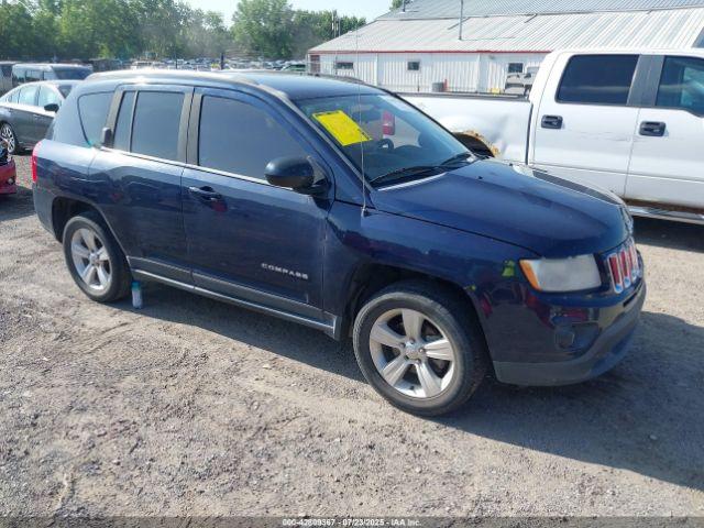  Salvage Jeep Compass
