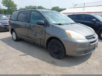  Salvage Toyota Sienna