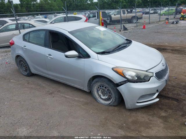  Salvage Kia Forte