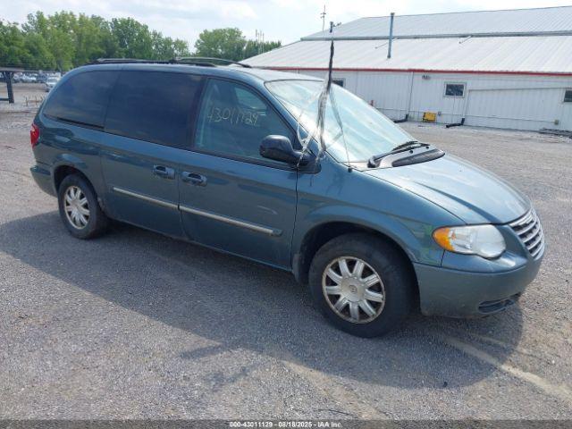  Salvage Chrysler Town & Country