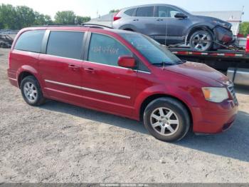  Salvage Chrysler Town & Country
