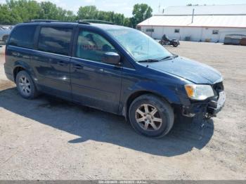  Salvage Chrysler Town & Country
