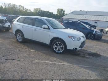  Salvage Mitsubishi Outlander
