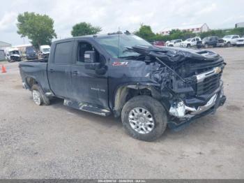  Salvage Chevrolet Silverado 2500