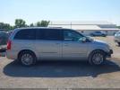 Chrysler Town & Country Touring-l Image 6