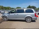 Chrysler Town & Country Touring-l Image 4
