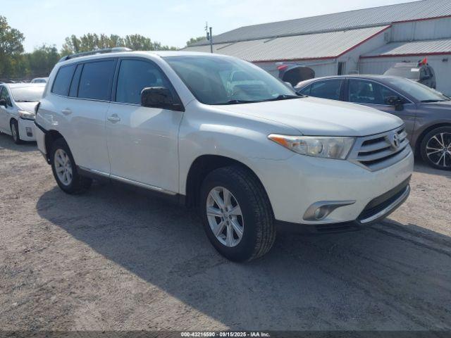  Salvage Toyota Highlander