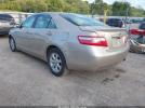 Toyota Camry Le Image 3