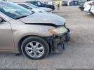 Toyota Camry Le Image 8