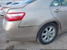 Toyota Camry Le Image 9