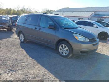  Salvage Toyota Sienna