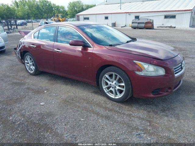  Salvage Nissan Maxima