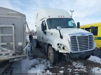  Salvage Freightliner Cascadia 125