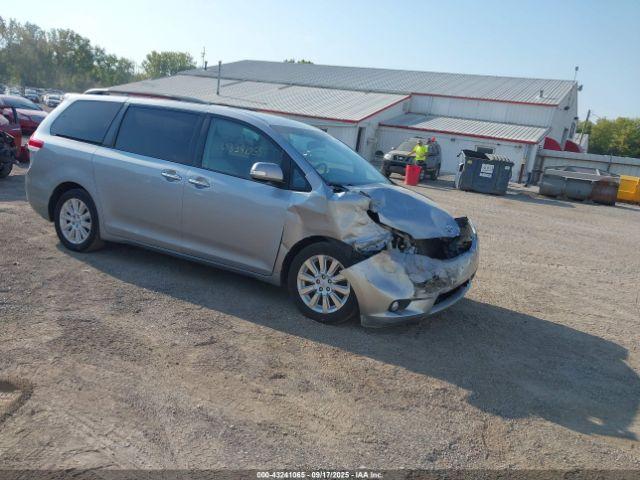  Salvage Toyota Sienna