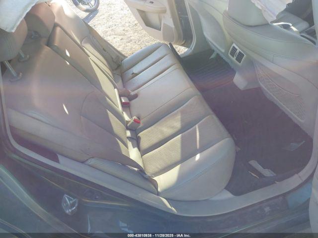 Subaru Outback 2.5i Limited Image 6