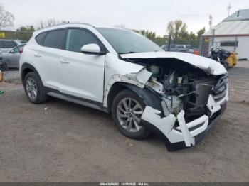  Salvage Hyundai TUCSON