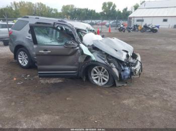  Salvage Ford Explorer