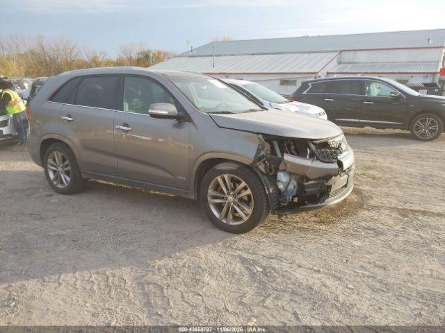  Salvage Kia Sorento