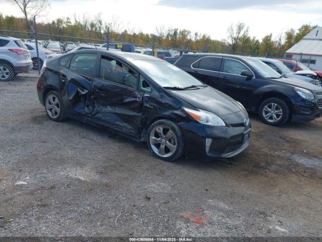  Salvage Toyota Prius