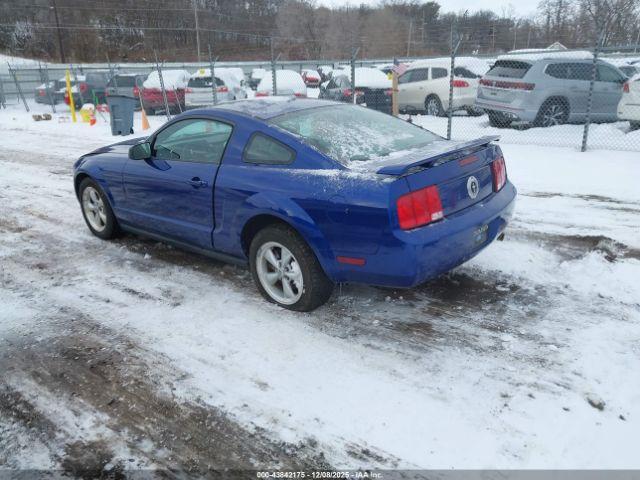 Ford Mustang Image 4