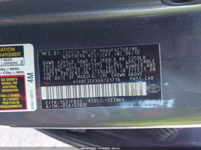 Toyota Camry Le Image 11