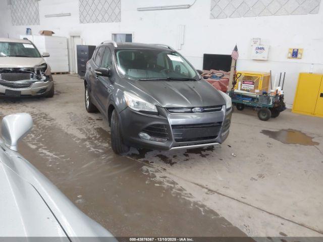  Salvage Ford Escape