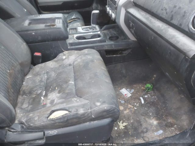 Toyota Tundra Sr5 4.6l V8 Image 2