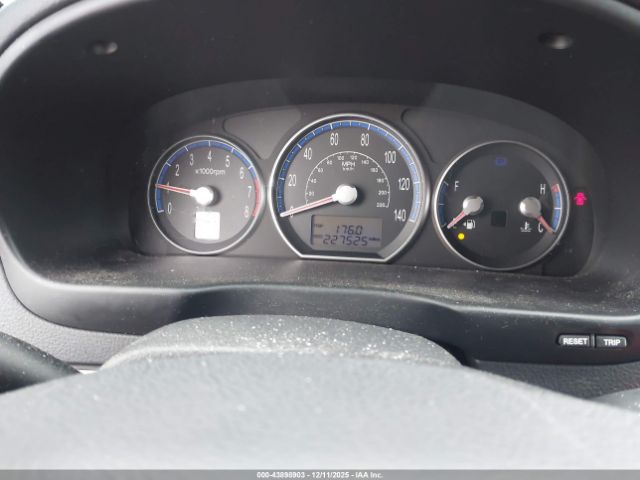 Hyundai SANTA FE Image 8