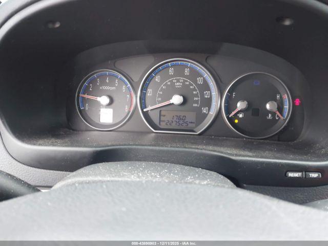 Hyundai SANTA FE Image 8