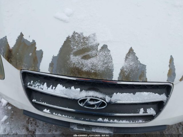 Hyundai SANTA FE Image 2