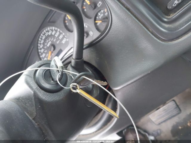 GMC Sierra 1500 Work Truck Image 6