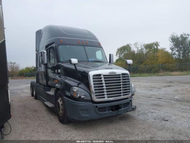  Salvage Freightliner Cascadia 125