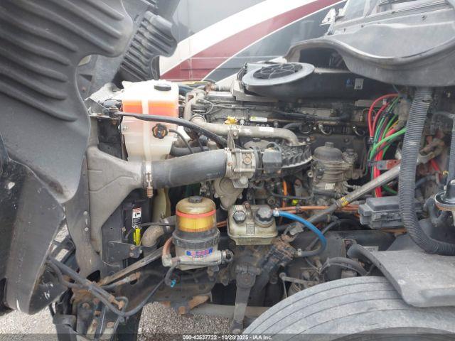 Freightliner Cascadia 125 Image 14