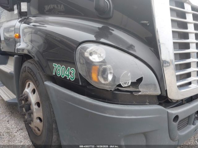 Freightliner Cascadia 125 Image 7