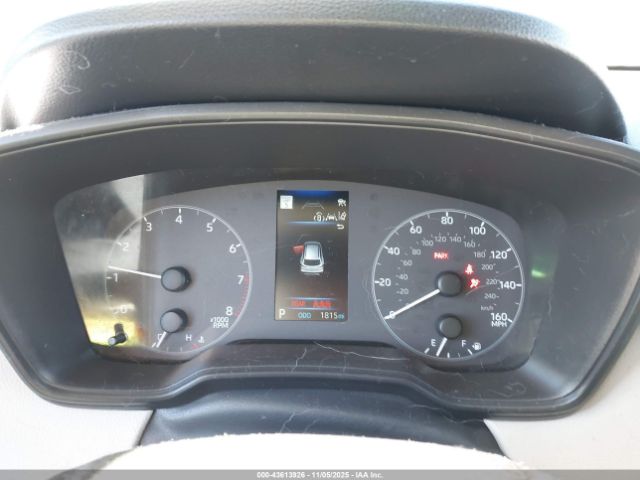 Toyota Corolla L Image 10