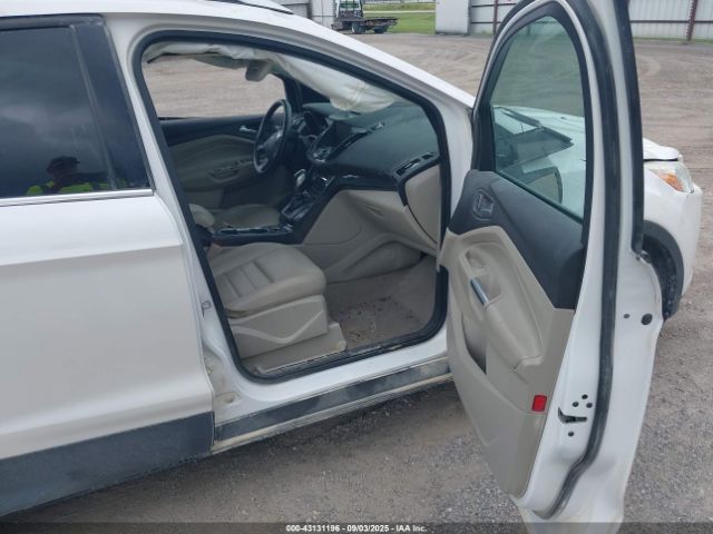 Ford Escape Titanium Image 15