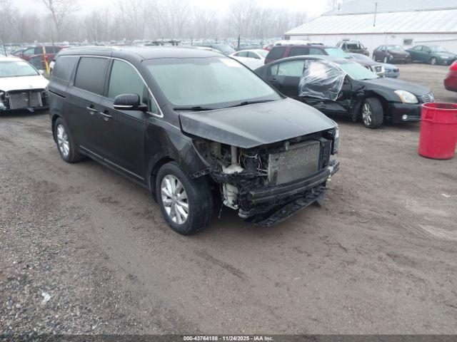  Salvage Kia Sedona