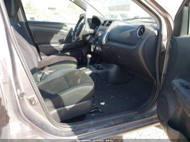Nissan Versa 1.6 Sv Image 11