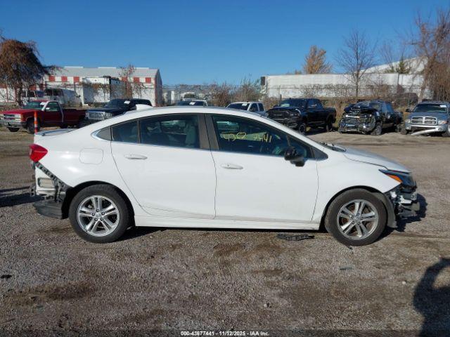 Chevrolet Cruze Lt Auto Image 5