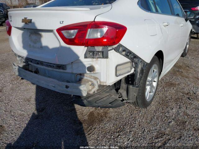 Chevrolet Cruze Lt Auto Image 19