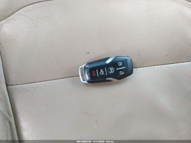 Ford Explorer Xlt Image 2