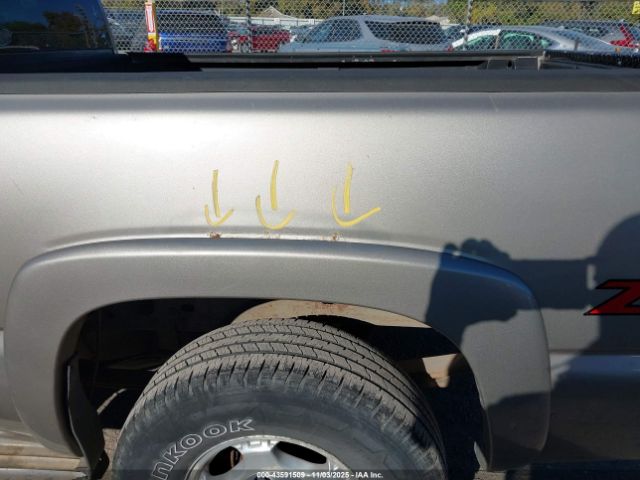 Chevrolet Silverado 1500 Lt Image 2