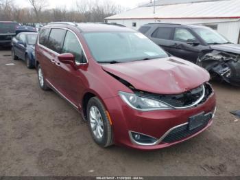  Salvage Chrysler Pacifica