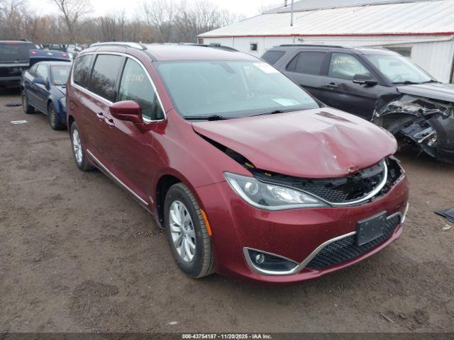  Salvage Chrysler Pacifica