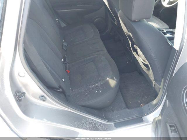 Nissan Rogue S Image 6