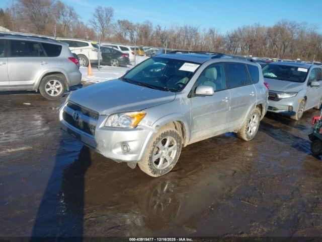 Toyota RAV4 Limited V6 Image 2