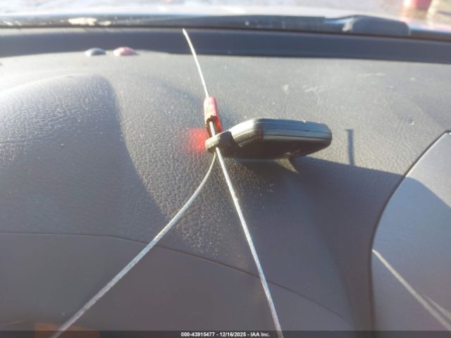 Toyota RAV4 Limited V6 Image 8