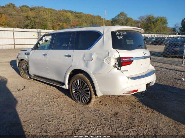 INFINITI Qx Luxe Image 2